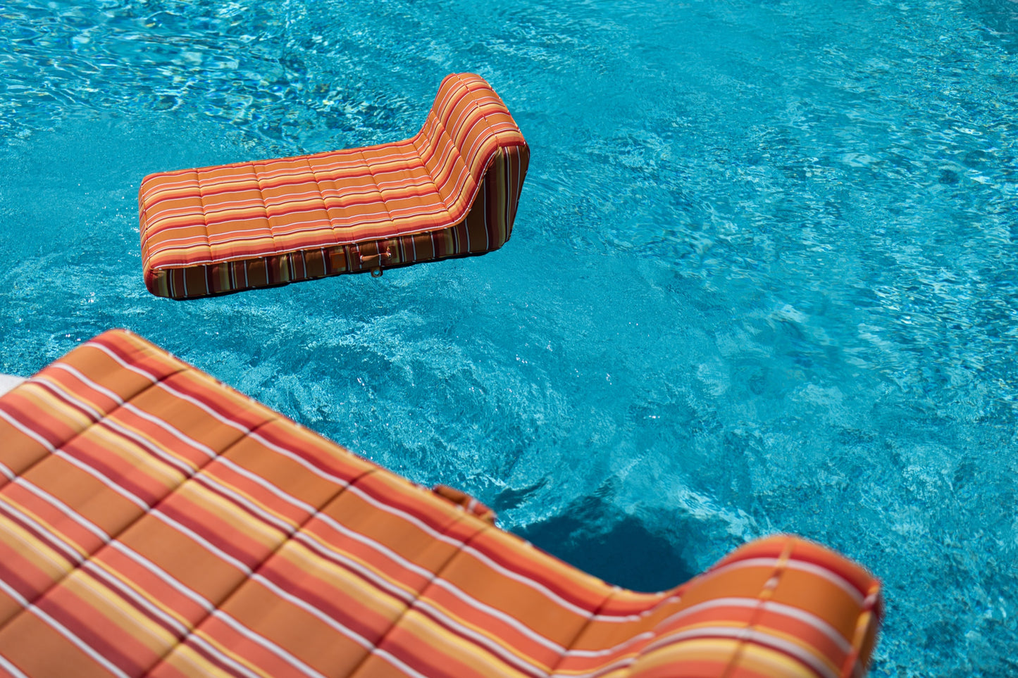 Matelas de piscine flottant